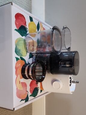 White Multifunctional Kitchen Food Processor Attachment - Nama J3